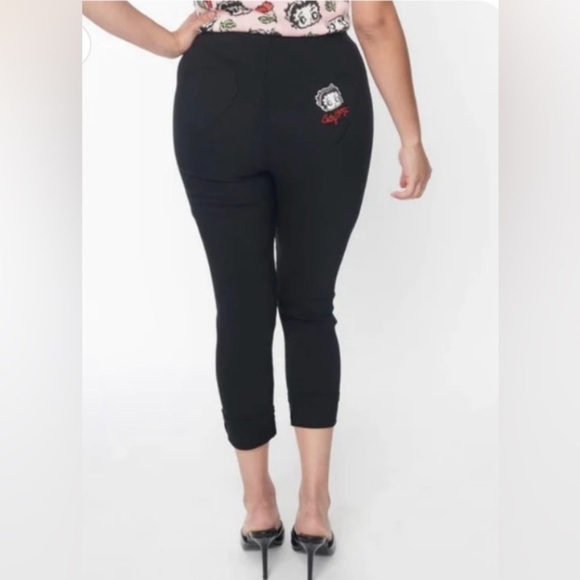 Unique Vintage x Betty Boop Collab Capri pant Black - Picture 1 of 9